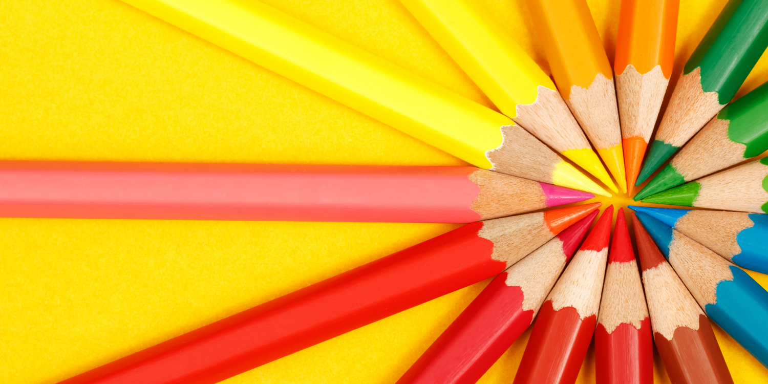 canva Viele Buntstifte berühren sich an den Spitzen und bilden so einen Kreis